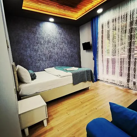 Kuloglu Ve Restoran Uzungol